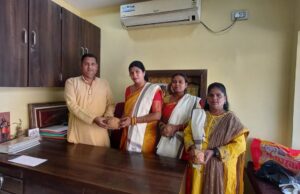 योग आयोग सदस्य रविन्द्र ने किया मितानिनों का सम्मान