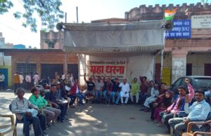 बिलासा एयरपोर्ट पर हवाई जहाज से उतर कर घर जाने की भी परेशानी, टैक्सी ठेका रद्द किया जाए – संघर्ष समिति