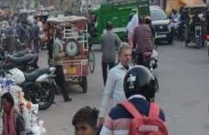 अफसरों को दिखाने कार्रवाई, दस्ते के हटते ही हो जाता है सड़कों पर कब्ज़ा