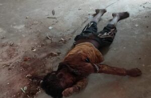 सुनसान इलाके में बच्चे की खून से सनी हुई लाश मिली, चचेरी बहन सहित दो हिरासत में