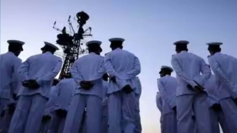 navy-sixteen_nine.jpg