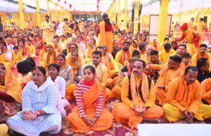 संकट से उबारने वाला रक्षा कवच है गायत्री मंत्र, नित्य जाप करें