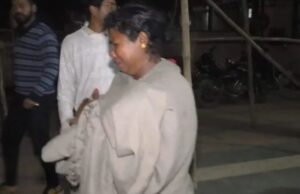 बच्चे का शव गोद में लिए अस्पताल के बाहर विलखती रही मां, किसी को तरस नहीं आया