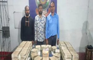 CG 𝐍𝐞𝐰𝐬 : भिलाई में कार से 2 करोड़ 64 लाख कैश बरामद, पुलिस ने IT को सौंपा मामला