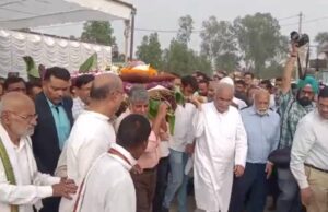 नंदकुमार बघेल को दी गई अंतिम विदाई , बड़ी संख्या में लोग हुए शामिल