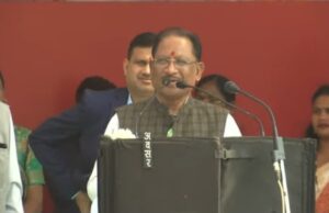 PM Housing Plus Scheme: अब 15 हजार मासिक वेतन और 5 एकड़ जमीन वालों को भी प्रधानमंत्री आवास योजना का लाभ