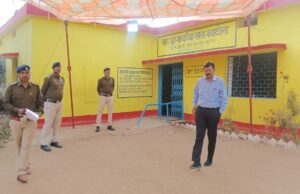 Panchayat elections: मतदान केंद्रों व चेकपोस्ट पर कड़ी निगरानी, एसएसपी ने सुरक्षा व्यवस्था का लिया जायजा