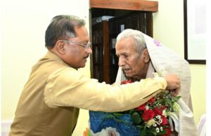 Litterateur Vinod Kumar Shukla: मुख्यमंत्री विष्णुदेव साय ने साहित्यकार विनोद कुमार शुक्ल के निवास जाकर की मुलाकात