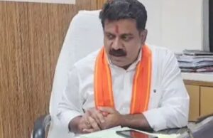 Fight against Naxalites: पूर्व कांग्रेस अध्यक्ष धनेंद्र साहू ने की नक्सल मोर्चे पर सरकार के प्रयासों की सराहना, डिप्टी सीएम विजय शर्मा ने दिया धन्यवाद