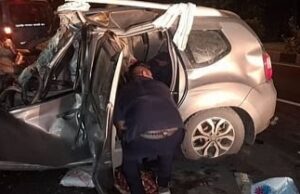 Road Accident : कार खड़ी हाइवा से टकराईं, बैंक मैनेजर के माता-पिता और ड्राइवर की मौत