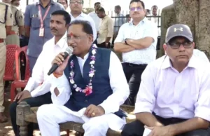 CG Sushasan Tihar: बेमेतरा के सहसपुर में उतरा सीएम साय का हेलीकॉप्टर, बरगद पेड़ के नीचे लगाई चौपाल