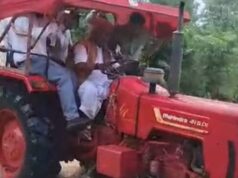 MP reached village on a tractor: ट्रैक्टर पर सवार होकर सांसद पहुँचे दुर्गम गाँव, ग्रामीणों को समस्याओं के समाधान का दिलाया भरोसा
