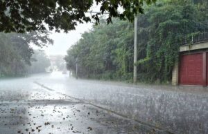 CG Weather alert: छत्तीसगढ़ में तूफानी बारिश का अलर्ट, दो दिनों तक जारी रह सकता है बारिश का दौर