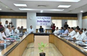 CG education : शिक्षक शराब पीकर स्कूल आए तो जाएगी नौकरी, बर्खास्तगी के साथ  होगी FIR भी