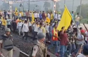 Jharkhand news: एसटी दर्जे की मांग को लेकर कुड़मी समाज का रेल रोको आंदोलन, कई ट्रेनें बाधित