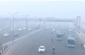 Pollution in Delhi: दिल्ली में प्रदूषण खतरनाक, 50 प्रतिशत वर्क फ्रॉम होम अनिवार्य, निजी दफ्तरों पर भी आदेश लागू