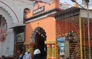 Theft at Danteshwari Temple : आधी रात दंतेश्वरी मंदिर में घुसे चोर, लाखों के आभूषण चोरी,देखें VIDEO