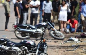 Road Accident : दो बाइक की आमने-सामने टक्कर, पति-पत्नी समेत 3 की मौत