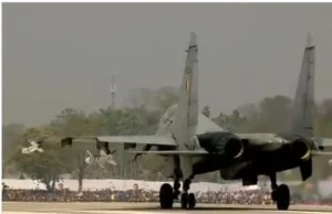 PM Modi Assam Visit: चीन सीमा के पास हाईवे पर उतरे 16 फाइटर जेट, मोदी ने किया इमरजेंसी लैंडिंग फैसिलिटी का उद्घाटन