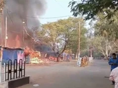 CG News : गिरौदपुरी धाम में बंदरों ने लगाई आग, उछल-कूद से ट्रांसफार्मर में शॉर्ट सर्किट, दर्जनभर दुकानें जलकर खाक