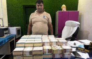 CG News : टेंगनमाड़ा रेलवे स्टेशन के पास दो सूटकेस और बैग से 17 लाख रुपये बरामद, आरोपी हिरासत में