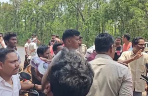 Conversion Controversy: बस्तर में फिर धर्मांतरण का विवाद , ग्रामीणों ने की धर्मांतरित महिला का अंतिम संस्कार रोकने की कोशिश