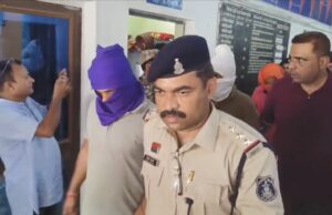 Naugai triple murder case : नौगई तिहरे हत्याकांड के 4 आरोपियों ने किया सरेंडर, अब तक 8 गिरफ्तार