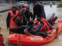Boats on city streets : बिलासपुर में 20 साल बाद ऐसी बारिश, शहर की सड़कों पर मोटर नाव चली !