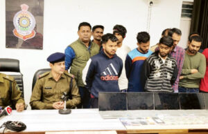 महादेव एप पर सट्टा, 7 गिरफ्तार , 2. 47 लाख नकद सहित 6 लैपटाप,10  मोबाइल जब्त