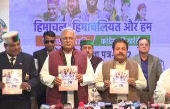 कांग्रेस के घोषणा पत्र में महिलाओं को हर महीने डेढ़ हजार , पहली कैबिनेट में एक लाख नौकरी