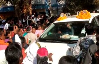 चिरगा में प्रस्तावित प्लांट पर मौन से गुस्से में ग्रामीण, मंत्री अमरजीत को घेरा, सुरक्षाकर्मियों ने निकाला