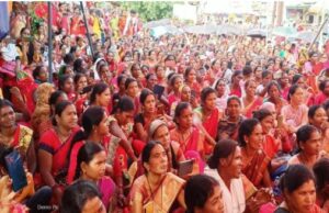 राज्य के 53 हजार आंगनबाड़ी केंद्रों में लटके ताले, आंगनबाड़ी कार्यकर्ता -सहायिकाओं का राजधानी में प्रदर्शन