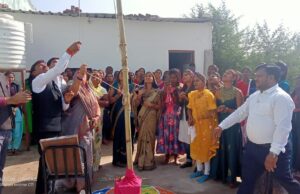 मस्तूरी विधानसभा के ग्राम सुकुल कारी में शान से लहराया तिरंगा