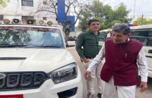 चौराहे पर पूर्व गृहमंत्री ननकी राम कंवर से बदसलूकी, शिकायत पर पुलिस ने दर्ज की एफआईआर