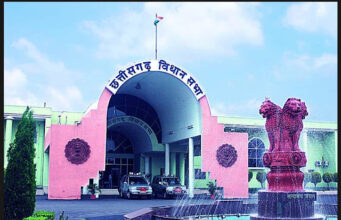 विधायक शैलेष पाण्डेय ने बिलासपुर में एम्स खोलने की मांग उठाई, धर्म, चंदेल ने भी किया समर्थन