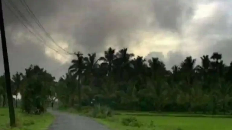 49522-monsoon-pti