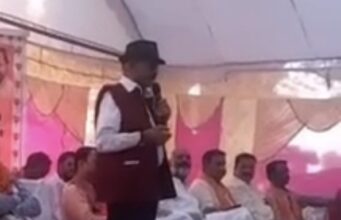 पूर्व मंत्री ने खुद को पीने वाला और विरोधी पार्टी के विधायक को उनके लिए दारू ढोने वाला बताया, वीडियो वायरल