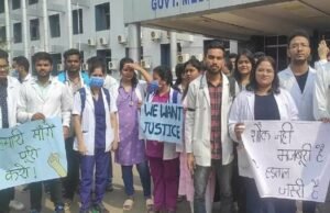 अब जूनियर डाक्टरों, नर्सों की हड़ताल, मरीजों की बढ़ सकती है परेशानी