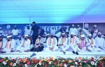 राहुल के समर्थन में कांग्रेस का सत्याग्रह, भाजपा ने कहा- यह पिछड़ों के ज़ख्मों पर नमक