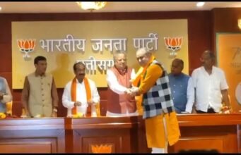 लोरमी विधायक ठा.धर्मजीत सिंह भाजपा में हुए शामिल