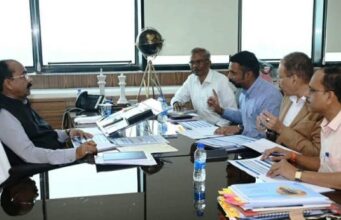 Deputy CM Arun Sao: डिप्टी सीएम अरूण साव का अफसरों को निर्देश, सड़कों पर नहीं दिखने चाहिए गड्ढे