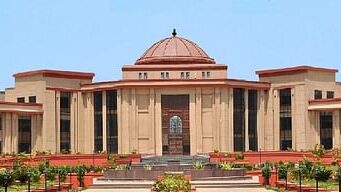 दिव्यांगों के हितों की अनदेखी पर हाईकोर्ट सख्त, कलेक्टर व सिविल सर्जन पर एक-एक लाख जुर्माना