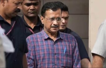 Delhi Liquor Scam: दिल्ली हाईकोर्ट से राहत नहीं मिलने के बाद अब केजरीवाल को सुप्रीम कोर्ट से उम्मीद, गिरफ्तारी और रिमांड को दी चुनौती