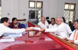 Loksabha elections: पूर्व मुख्यमंत्री भूपेश बघेल ने दाखिल किया नामांकन, नेता प्रतिपक्ष डा.चरणदास महंत थे मौजूद