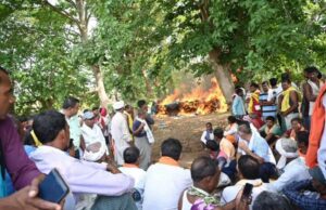 Whole village was crying: एक साथ 17 शवों का अंतिम संस्कार करते विलख पड़ा पूरा गांव, एक ही परिवार के 11 लोग