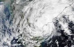 Cyclone Remal : चक्रवाती तूफान रेमल मचा सकता है तबाही , मछुआरों को समुद्र में नहीं जाने की सलाह, तटीय राज्यों में भारी वर्षा की चेतावनी