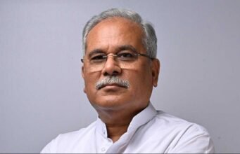 Political uproar over caste certificate: जाति प्रमाण पत्र पर मचा सियासी बवाल : पूर्व सीएम बघेल ने कहा – पिछड़े वर्ग की विरोधी है सरकार