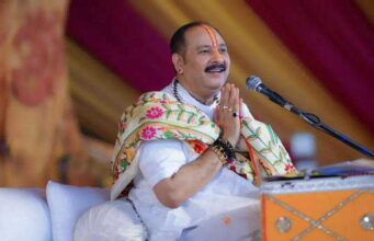 No love marriage, arranged marriage is the essence of life: सुप्रसिद्ध कथावाचक पं. प्रदीप मिश्रा की सलाह, लव मैरिज न करें बेटियां, अरेंज मैरिज में ही जिंदगी का सार