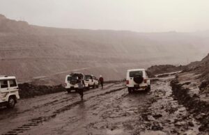 Flooding in the coal mine: कुसमुंडा कोयला खदान में पानी के तेज बहाव में एक अधिकारी के बहने की आशंका