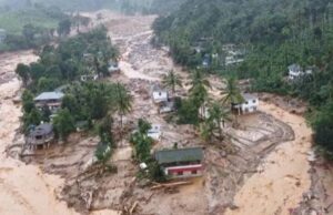 Devastation by landslides: वायनाड में भूस्खलन से अब तक 54 की हुई मौत, राहत- बचाव में जुटी सेना